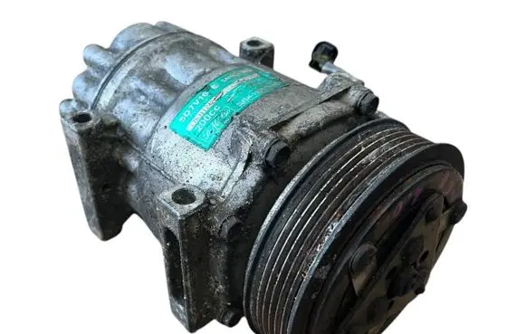 Ford Focus Air conditioning (A/C) compressor (pump) 3M5H19D629HC SD7V16 176311242