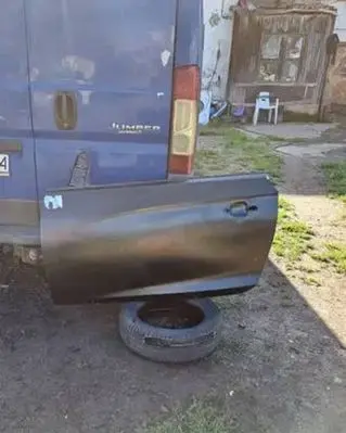 Door (2 Door Coupe)