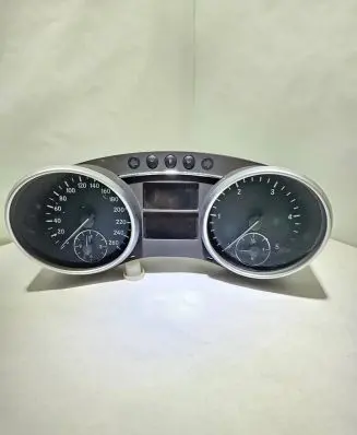 Mercedes-Benz GL X164 Speedometer (instrument cluster) A1645407248 A2C53337587