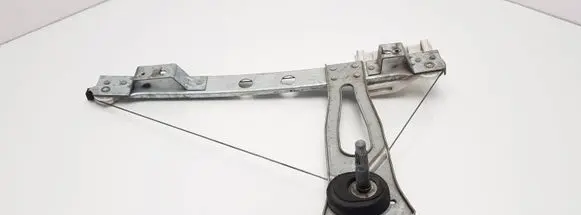 Rear door manual window regulator