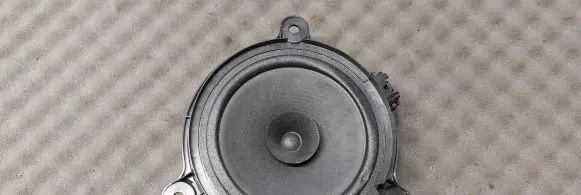 Mazda 3 III Rear door speaker BHP166960 576710