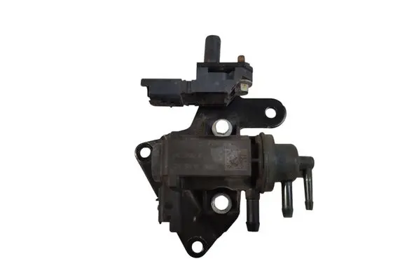 Ford Fusion II Vacuum valve F2GE9E882 F2GE9E882BA 06515