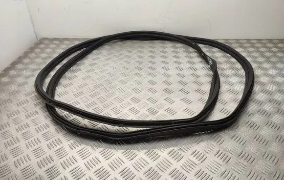 Mercedes-Benz Vito Viano W447 Trunk rubber seal (body) A4477410900