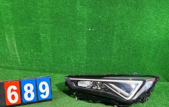 Seat Tarraco Headlight/headlamp 5FJ941007J-nr.689 90143460