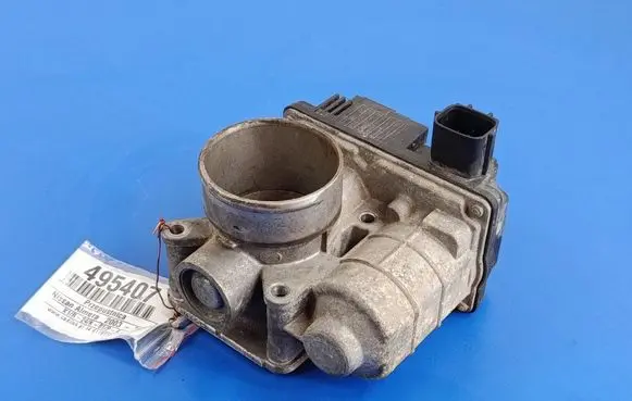 Nissan Almera Tino Throttle body valve 