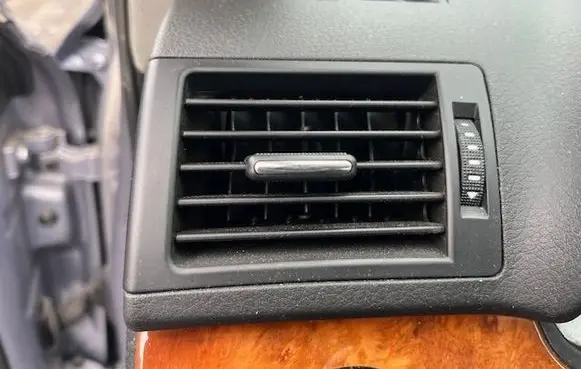 Audi A4 S4 B6 8E 8H Dash center air vent grill 