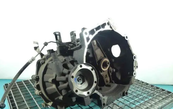 Manual 5 speed gearbox