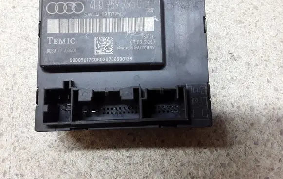 Audi Q7 4L Parking PDC control unit/module 4F0919283G