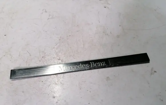 Mercedes-Benz E W212 Front sill trim cover 2126860936