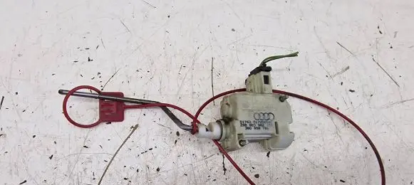 Audi A4 S4 B6 8E 8H Central locking motor 3B0959781