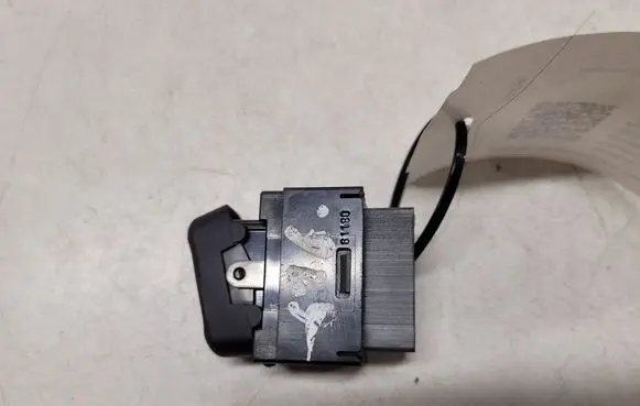 Mitsubishi Grandis Seat heating switch 61180
