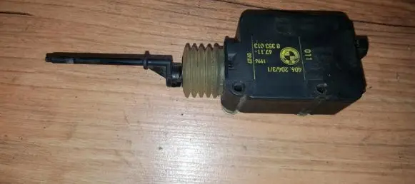 BMW 3 E36 Central locking motor 67118353013