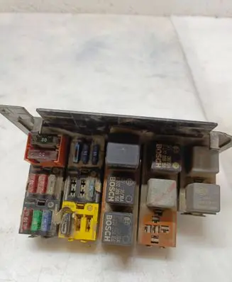 Volkswagen II LT Fuse box set 9015450003