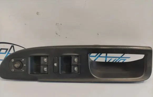Volkswagen PASSAT B6 Front door window switch trim 3C1867171B