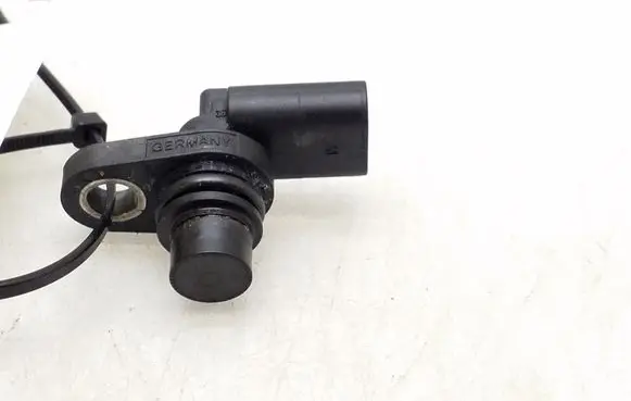 Mercedes-Benz CLA C117 X117 W117 Camshaft position sensor A2709050400 0232103125