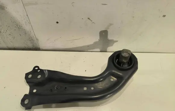 Toyota RAV 4 (XA50) Rear control arm