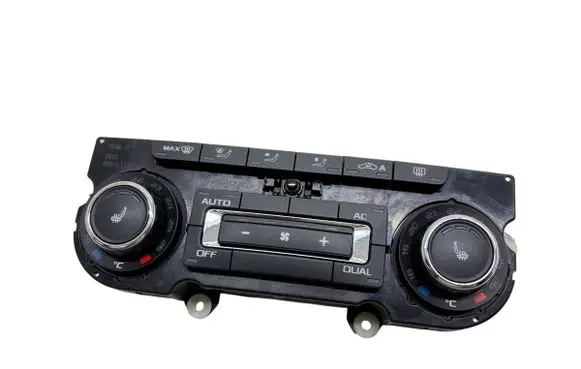Skoda Octavia Mk2 (1Z) Climate control unit 3T0907044BE