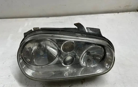 Volkswagen Golf IV Headlight/headlamp 205385