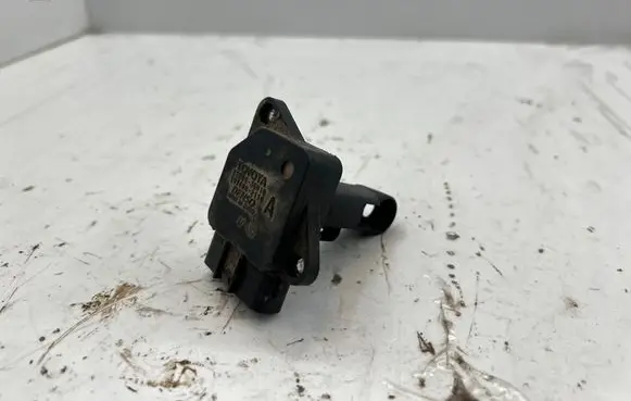 Toyota RAV 4 (XA30) Mass air flow meter 2220430010 1974002110