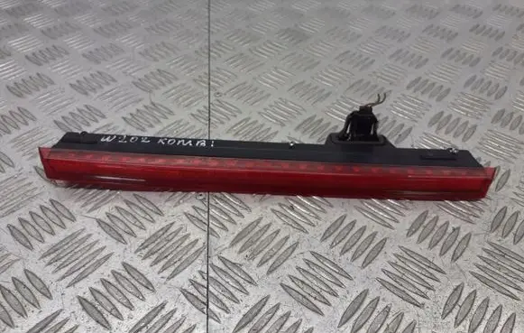 Mercedes-Benz C W202 Third/center stoplight 2028200656