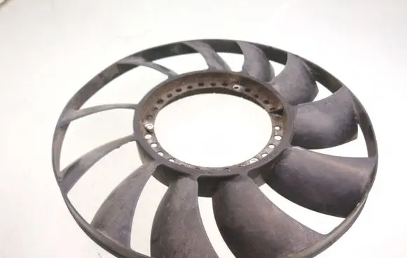 Volkswagen PASSAT B5.5 Fan impeller 059121301A