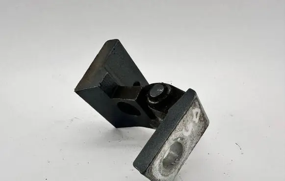 Audi Q7 4L Rear door lower hinge 7L0833402