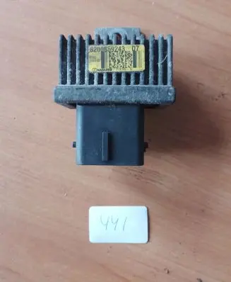Renault Master III Glow plug pre-heat relay 8200859243