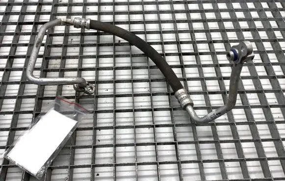 KIA Rio Air conditioning (A/C) pipe/hose