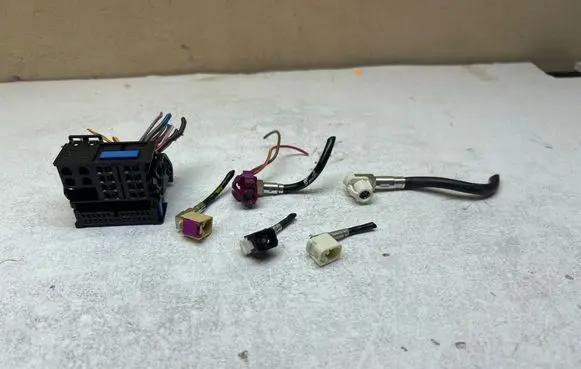 BMW 1 F20 F21 Sound system wiring loom 928151701 PBTGF10 MBT