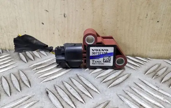 Volvo V50 Airbag deployment crash/impact sensor 30737138