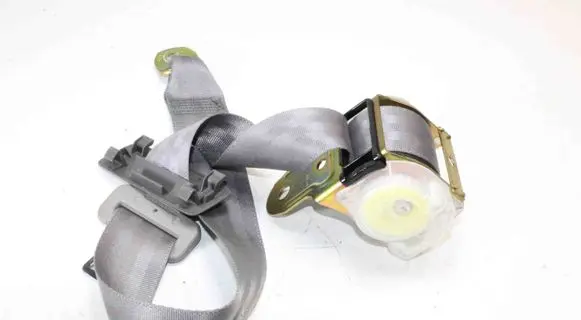 Lexus LS 430 Middle seatbelt (rear) 7C6950