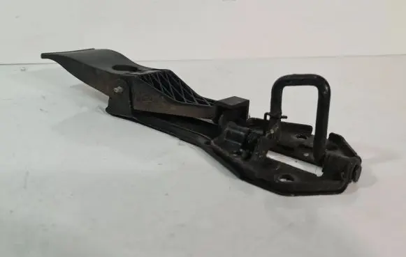 Audi A7 S7 4G Engine bonnet/hood lock/latch loop/hook 4G8823480B