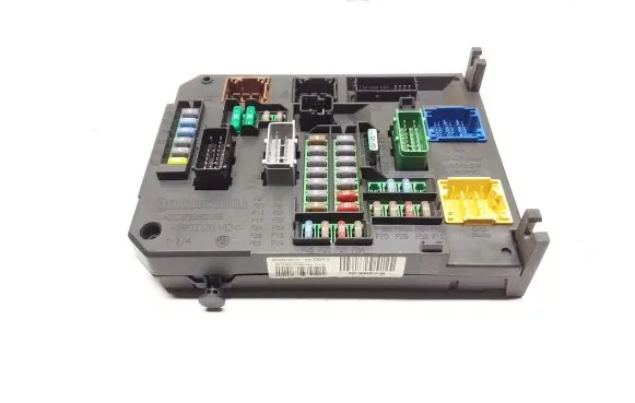 Peugeot 508 Fuse module 9806687980 A2C3884870100