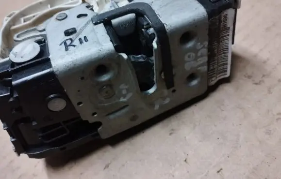 Chrysler Sebring (JS) Rear door lock P04589438AC
