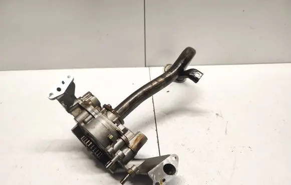 Dodge Durango Oil pump 05048090AA