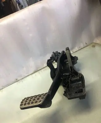Mercedes-Benz GLA H247 Brake pedal A1772902200