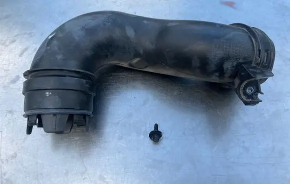 Renault Zoe Air intake duct part 290967479R