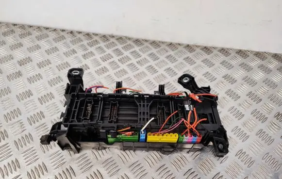 Mercedes-Benz B W246 W242 Fuse box set A2465400040 A2465451340