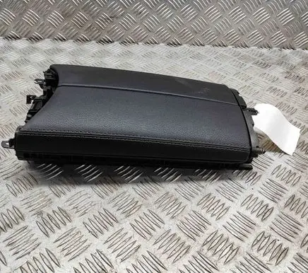 Mercedes-Benz C W205 Armrest