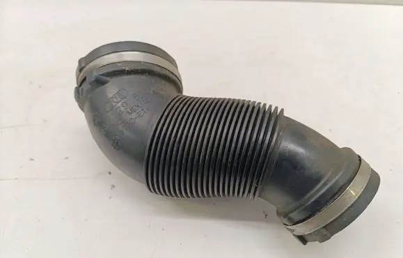 Audi Q5 SQ5 Air intake duct part 06M129629A