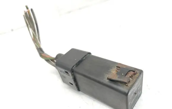 Jaguar XJ X300 Coolant fan relay LJA6702AA V23141C2101X8