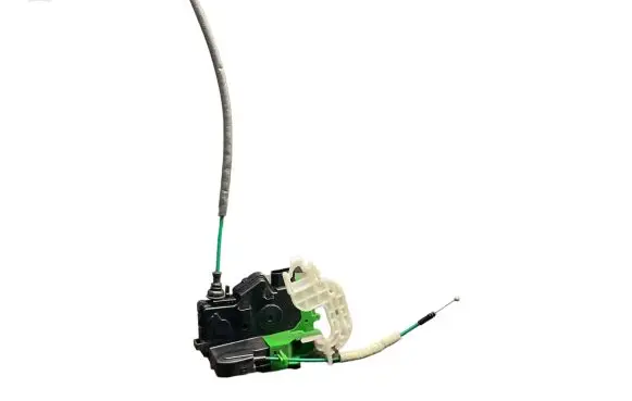 Hyundai i40 Front door lock 813103Z030