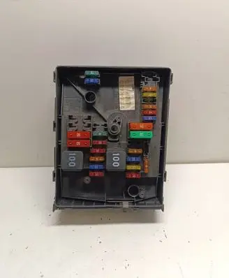 Volkswagen Golf VI Fuse box set 1K0937125D 017183073
