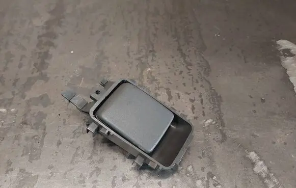 Mercedes-Benz E W210 Tailgate interior release/open handle 2107660043