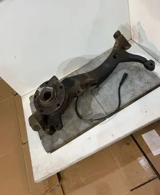 Audi A8 S8 D2 4D Front wheel hub spindle knuckle 4D0407257L 257H