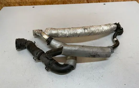 Audi A3 S3 8V Engine coolant pipe/hose 06K121065R 5Q0121087A
