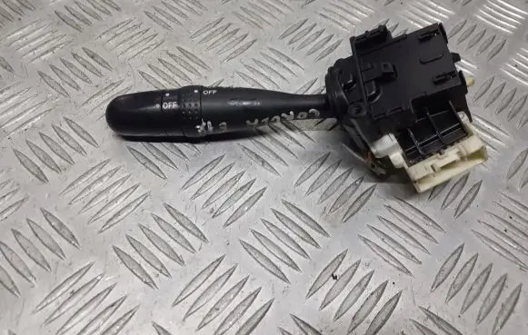 Toyota Corolla E120 E130 Wiper control stalk 13010-173752
