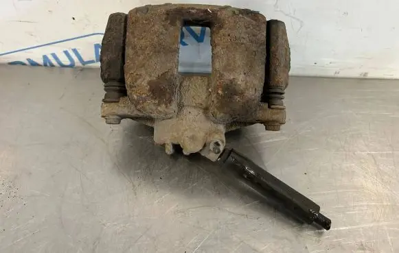 Citroen C4 I Front brake caliper