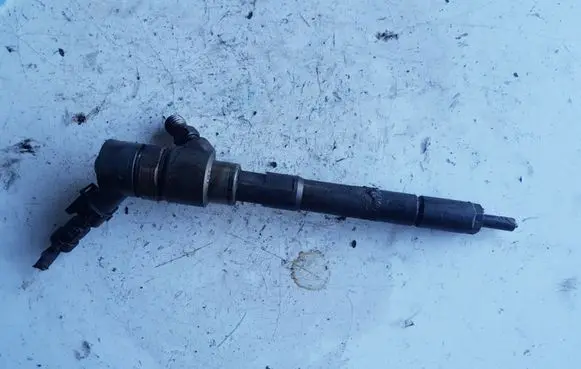 KIA Sorento Fuel injector 0445110258