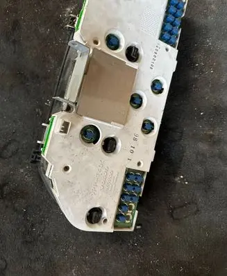 Volvo S70 V70 V70 XC Speedometer (instrument cluster) 9451530